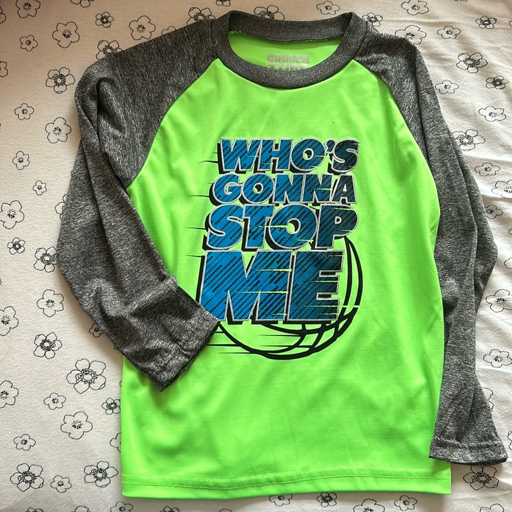 NWT Top size 6/7*